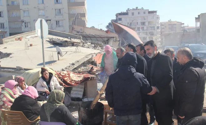 HÜDA PAR heyeti Gaziantep'te deprem bölgelerini inceledi