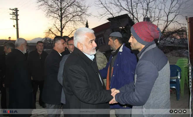 HÜDA PAR Genel Başkanı Yapıcıoğlu depremin büyük hasar verdiği Sakçagözü'nü ziyaret etti