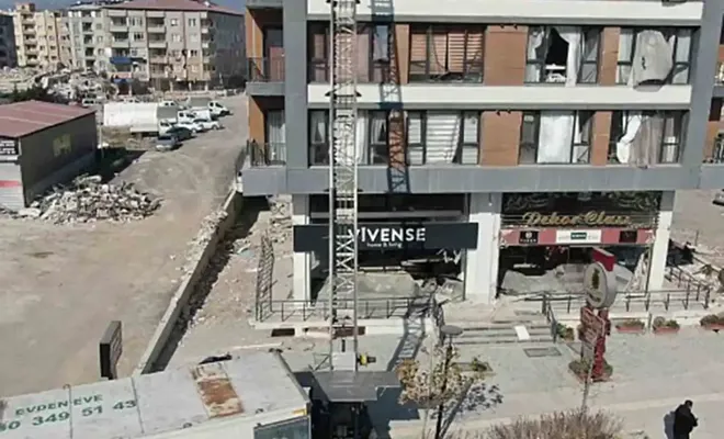 Gaziantep'te ağır hasarlı binalardan eşya almak yasaklandı