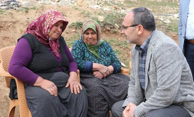 HÜDA PAR Genel Başkan Yardımcısı Kaya: Yaraları sarmaya çalışıyoruz