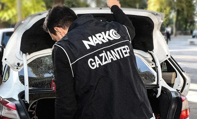 Gaziantep’te durdurulan araçtan uyuşturucu çıktı