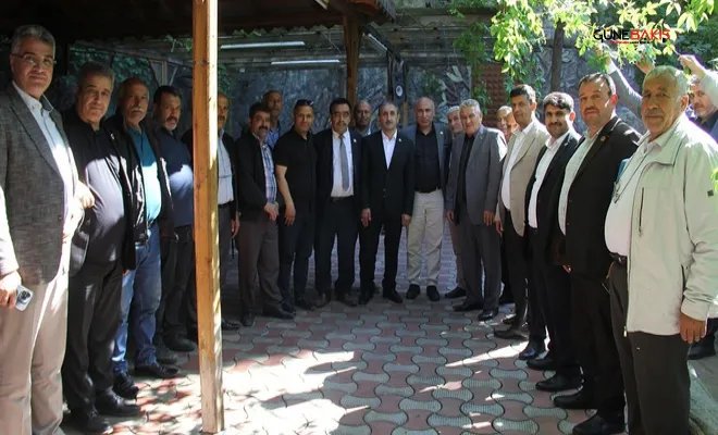 Gaziantep Milletvekili Adayı Demir muhtarlarla bir araya geldi