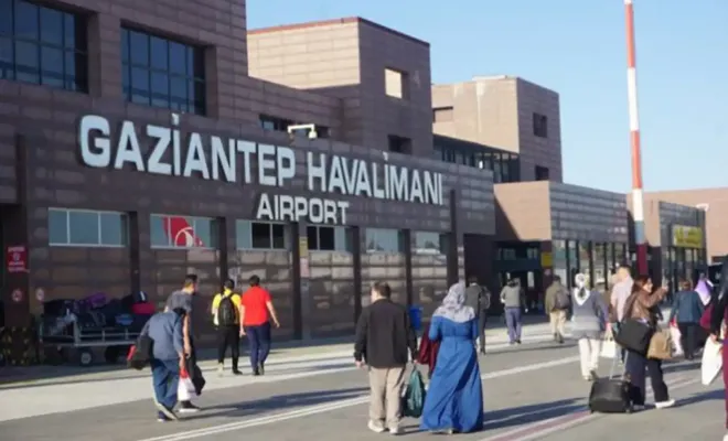 Gaziantep Havalimanı'nda uçuşlar 12 saat aksadı