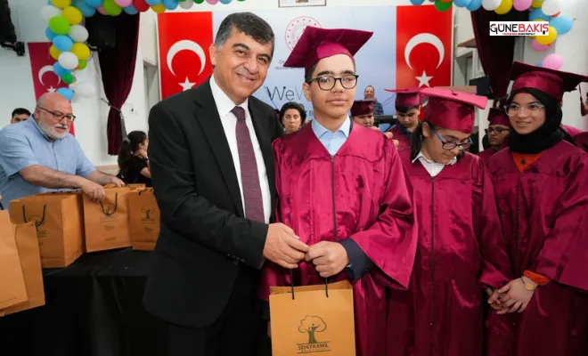 Fadıloğlu, engelli öğrencilerin heyecan ve mutluluklarını paylaştı