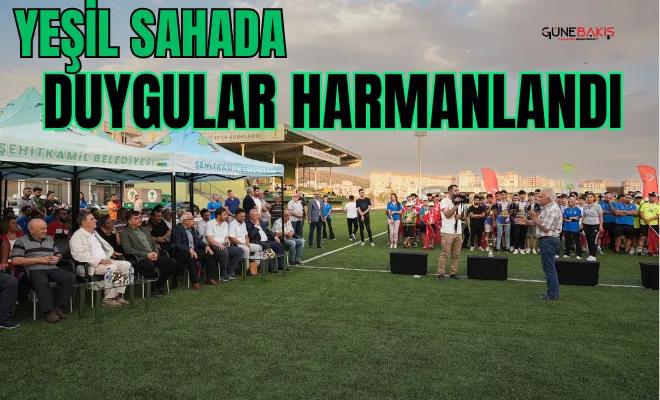  Yeşil sahada duygular harmanlandı 