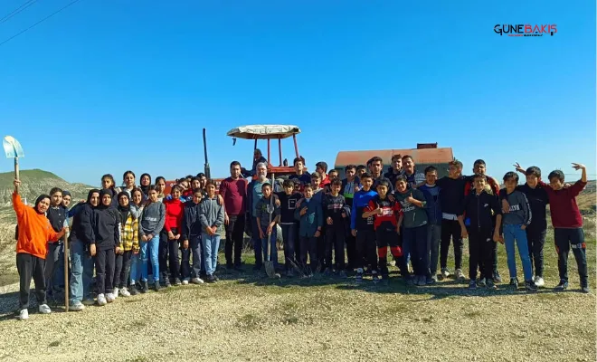 Minik eller GAÜN’e fidan dikti