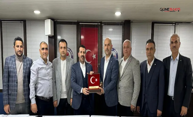 Eğitim-Bir-Sen Gaziantep Şube'sinde bayrak değişimi