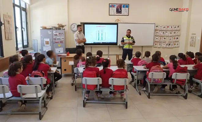 Gaziantep’te Jandarmadan öğrencilere güvenli trafik eğitimi verildi