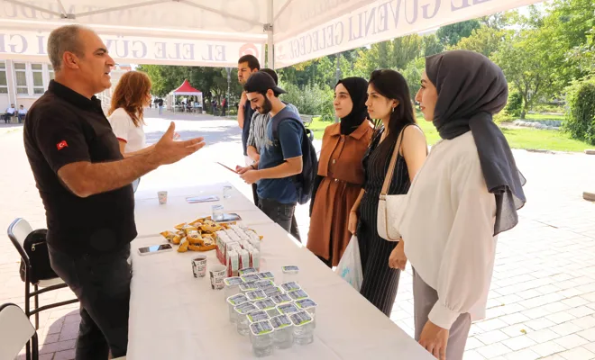 Gaziantep İl Emniyet Müdürlüğü, GAÜN kampüsünde öğrencileri bilgilendirdi