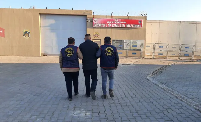 11 yıl hapis cezası bulunan zehir taciri yakalandı