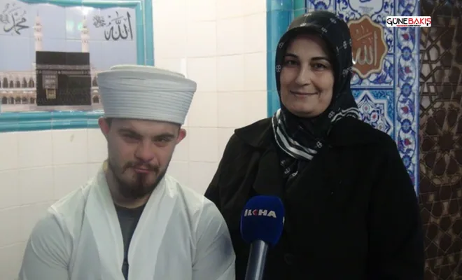 Down sendromlu gencin cami aşkı imrendiriyor