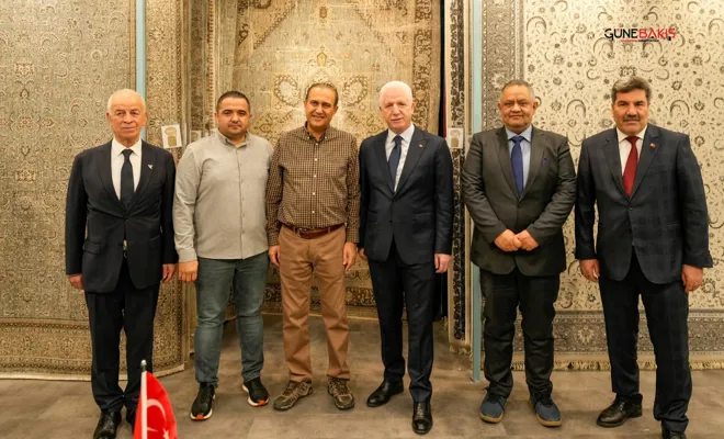 İstanbul Valisi Davut Gül, halı fuarını ziyaret etti