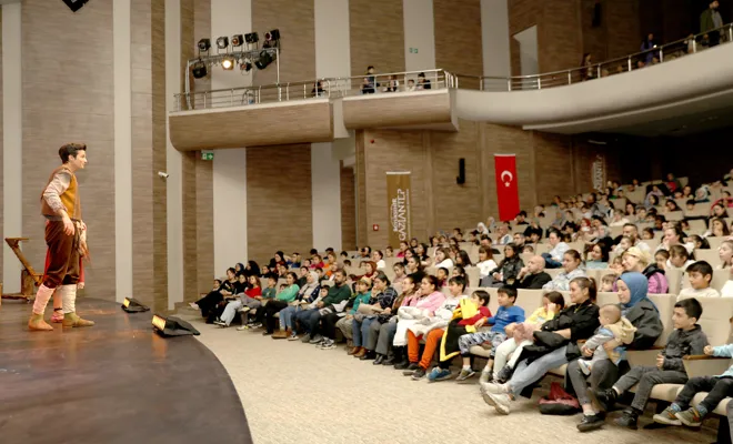 Uçtu Uçtu Hezarfen oyunu miniklerden büyük ilgi gördü