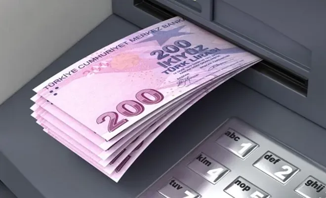 ATM'lerde Yeni Dönem: Şifre Değiştirmeyen Para Çekemeyecek