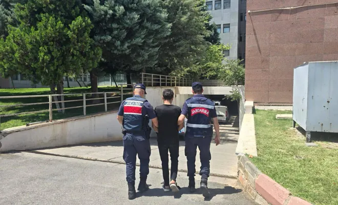 7 Suçtan Aranan Hükümlü Yol Kontrolünde Yakalandı