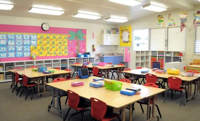 Birinci sınıflar için ilk ders zili bugün çalıyor