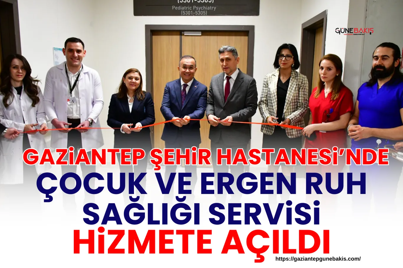 Gaziantep'te kaldırımlarda kar temizliği sürüyor